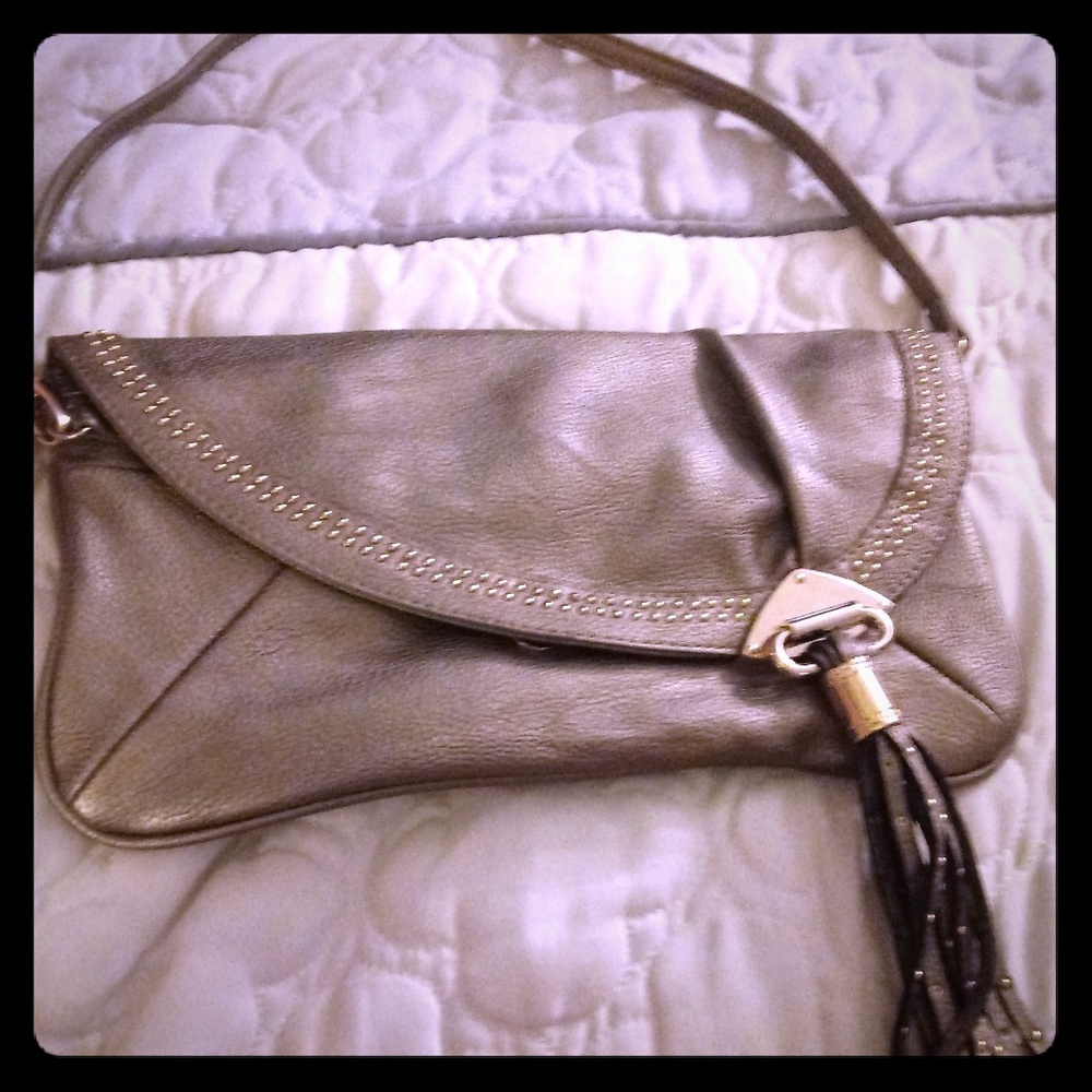 Caché clutch